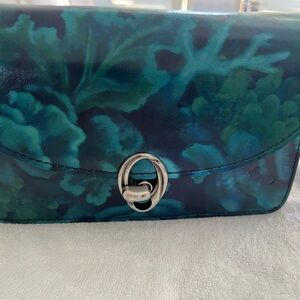 DESIGNER Patricia Nash 
Floral Blue and Green Women's Bag